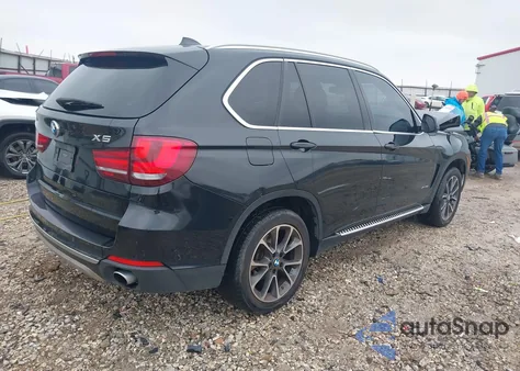 2015 BMW X5 xDrive35I z USA, uszkodzony, nr VIN 5UXKR0C56F0P16124